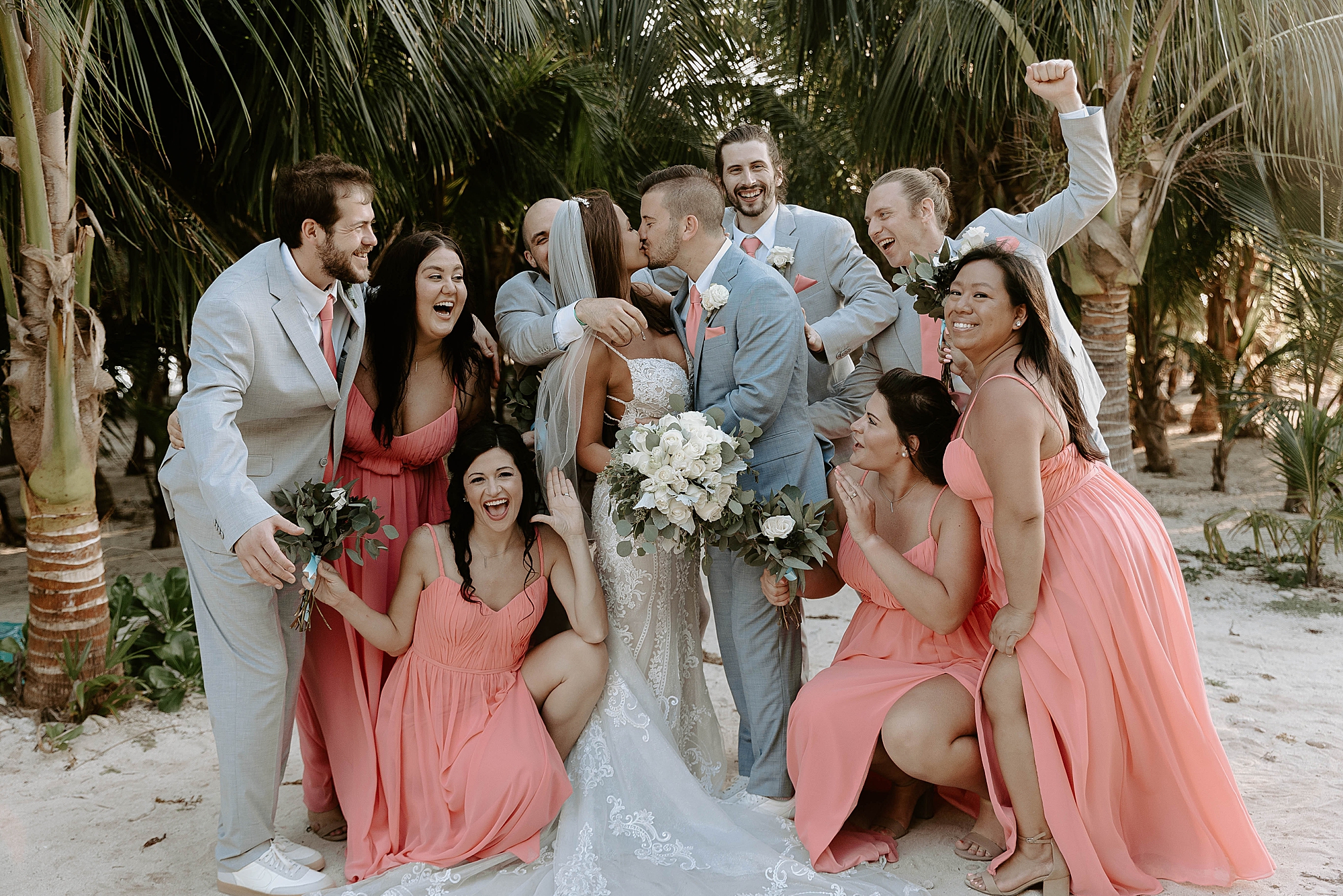 Mexico destination wedding photographer Mariah Treiber photo & film