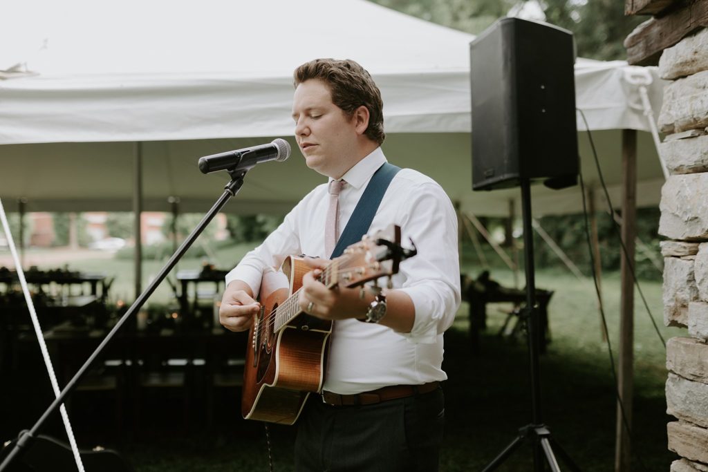 Nashville Tennessee singer