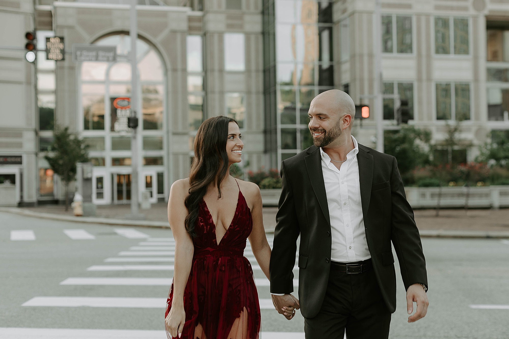 romantic engagement portraits