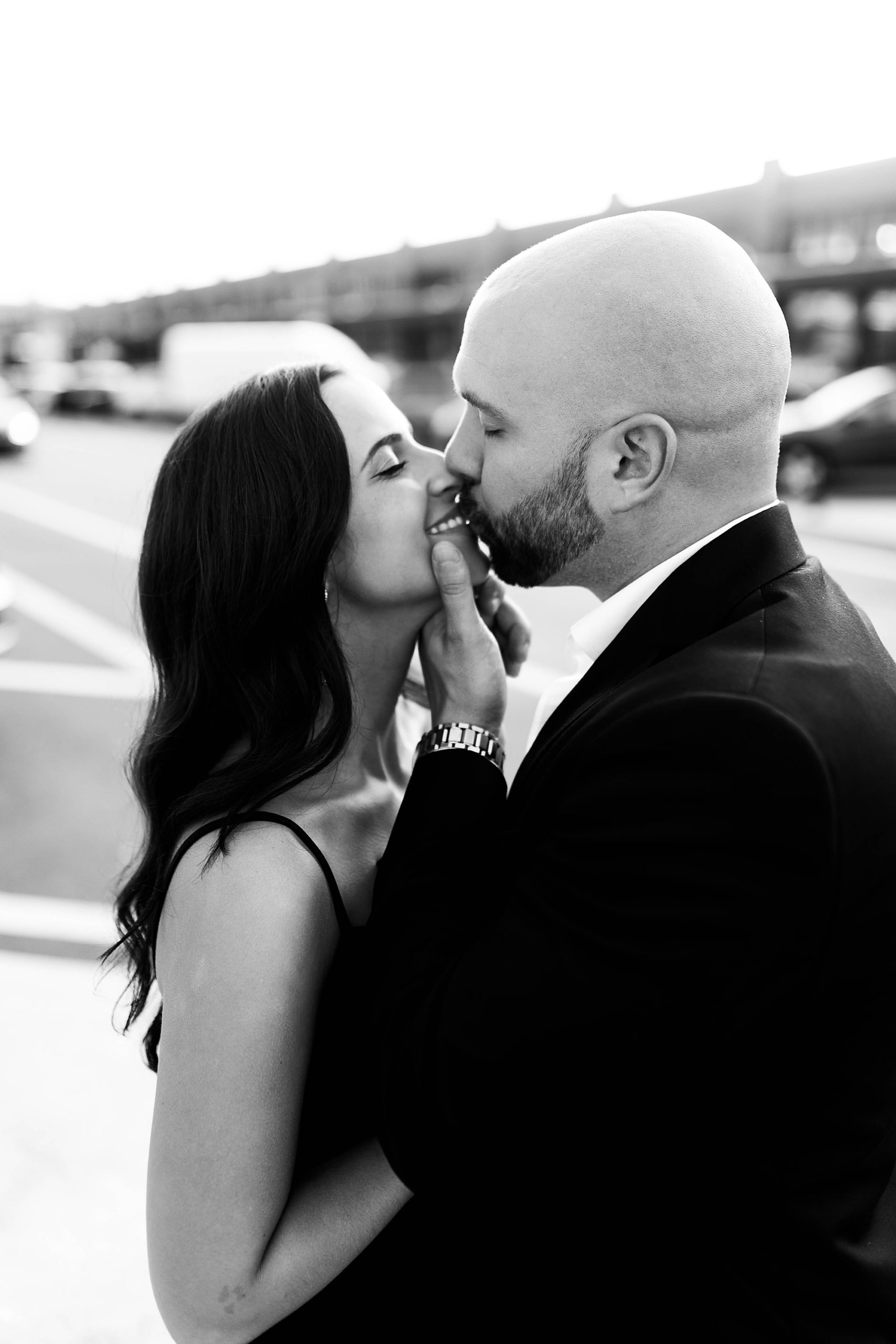 romantic engagement photo ideas