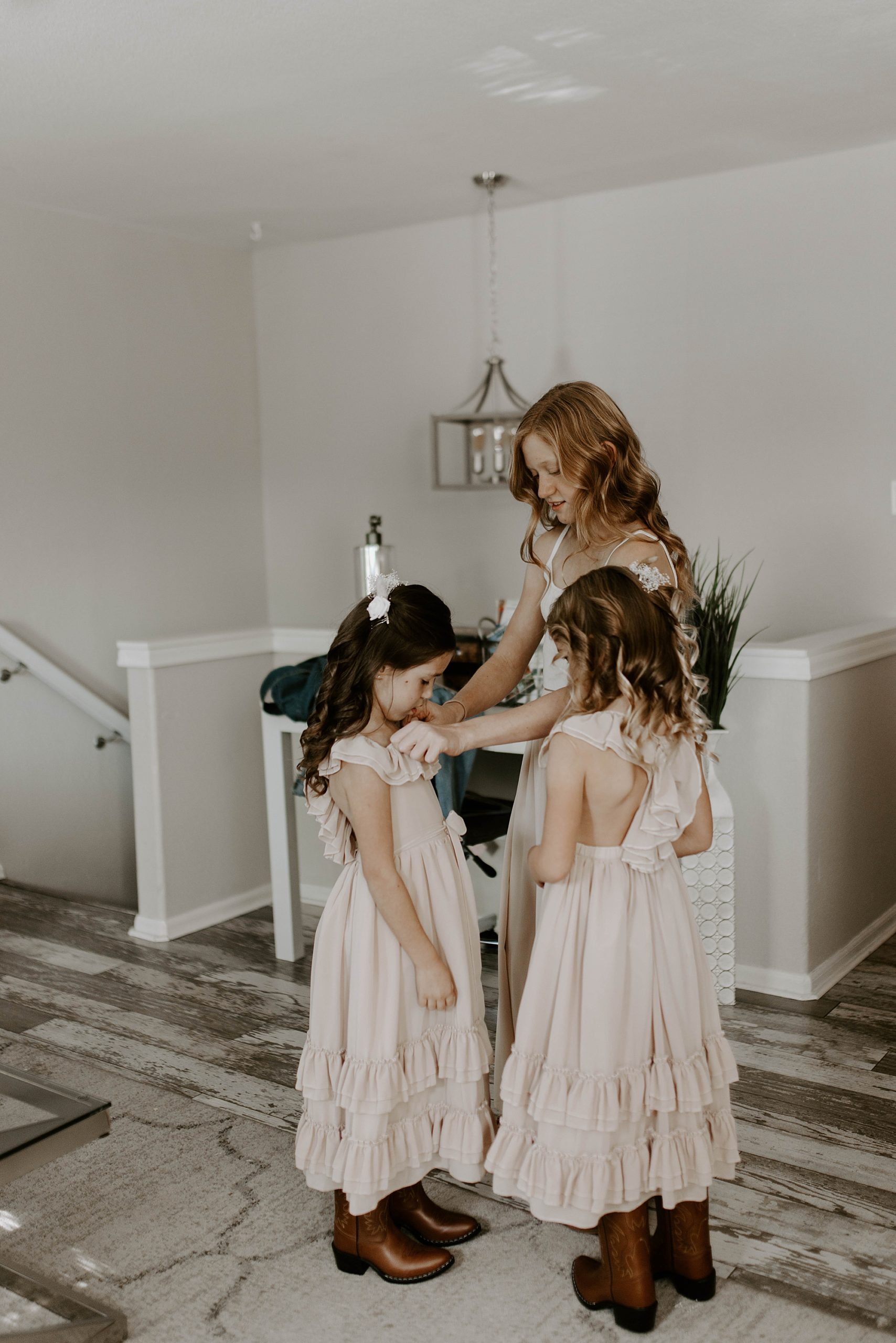 getting ready wedding portraits