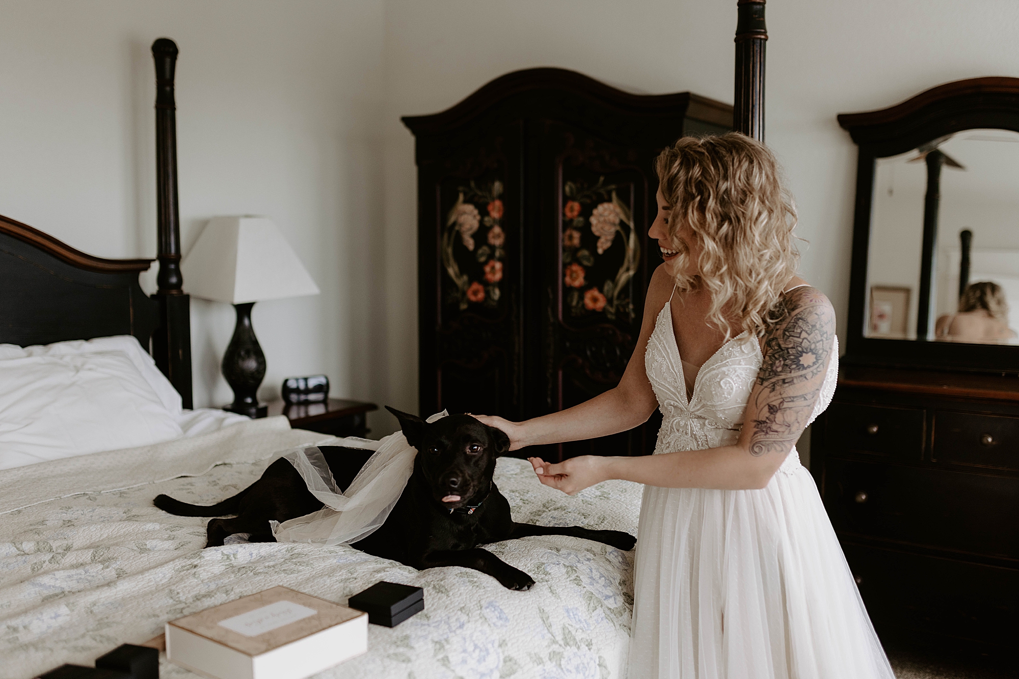 photos in bridal suite