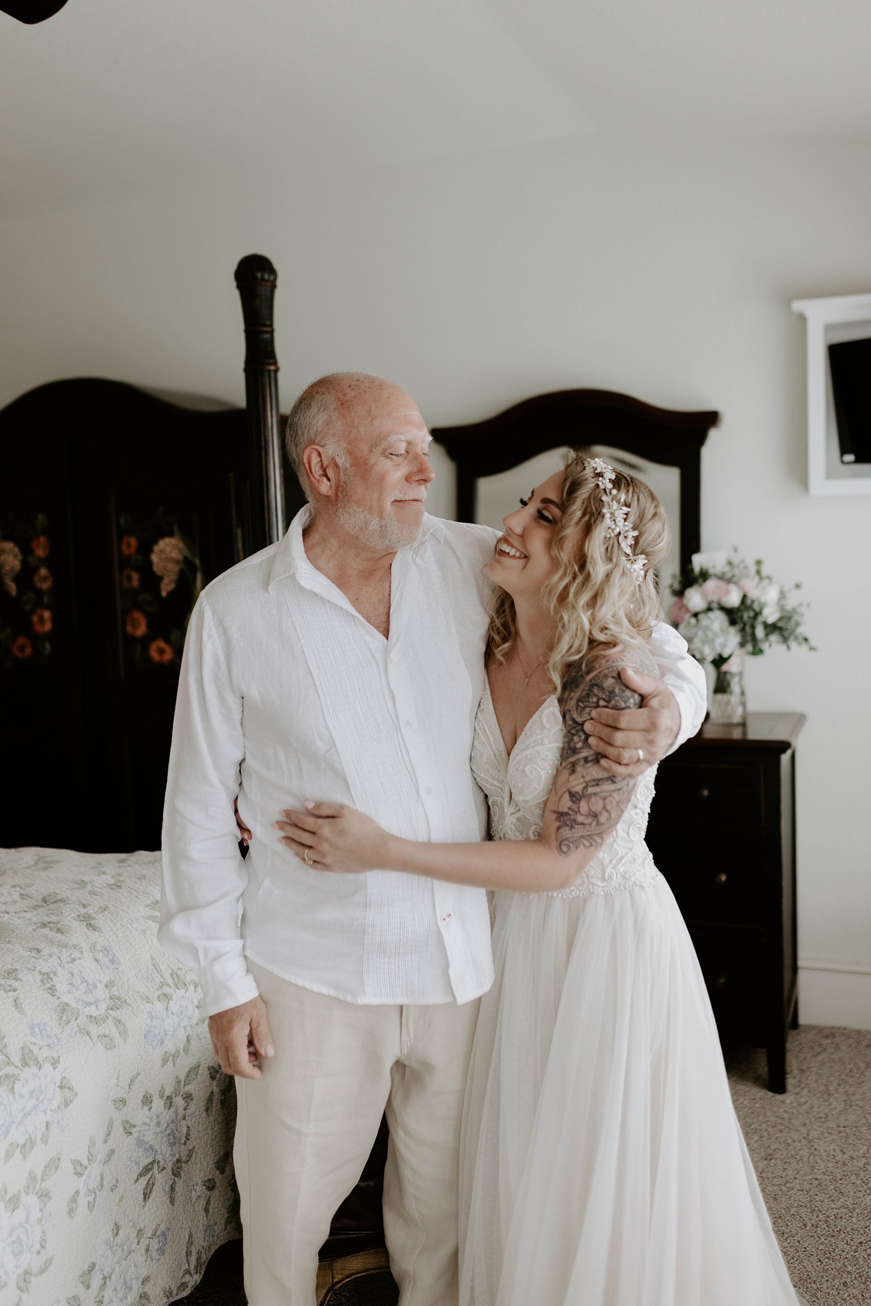 photos in bridal suite