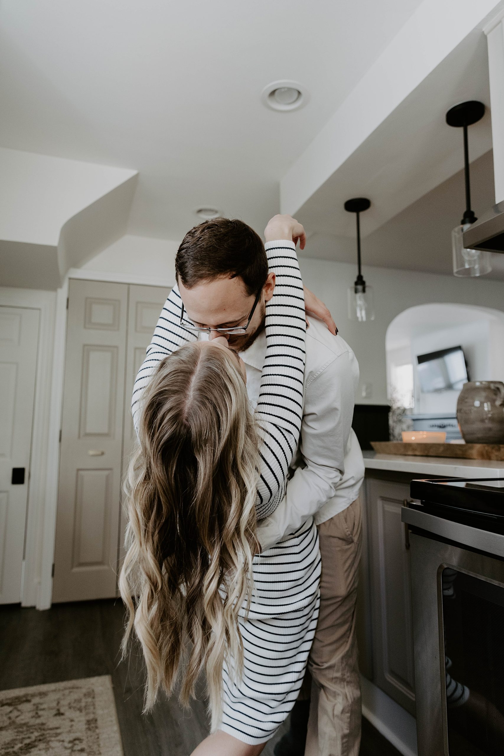 home engagement session