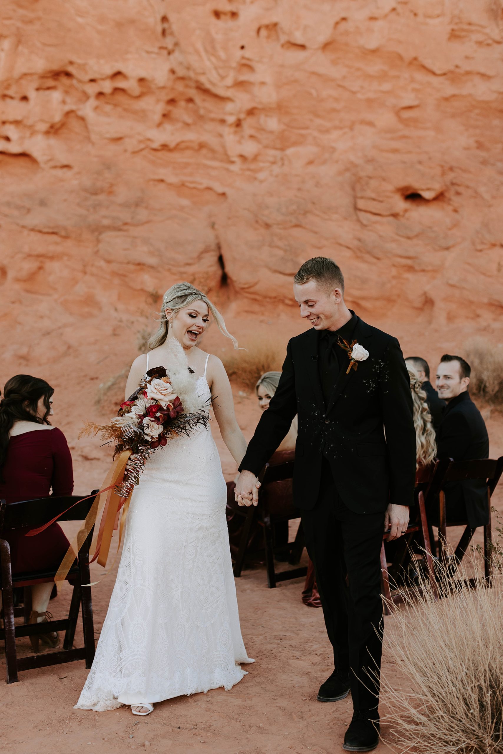 Valley of Fire Wedding by Mariah Treiber Photography; Las Vegas elopements