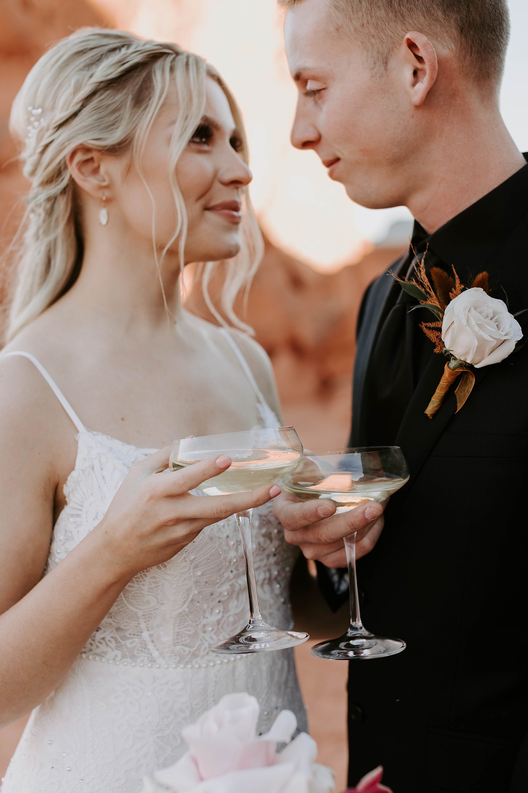 Valley of Fire Wedding by Mariah Treiber Photography; Las Vegas elopements