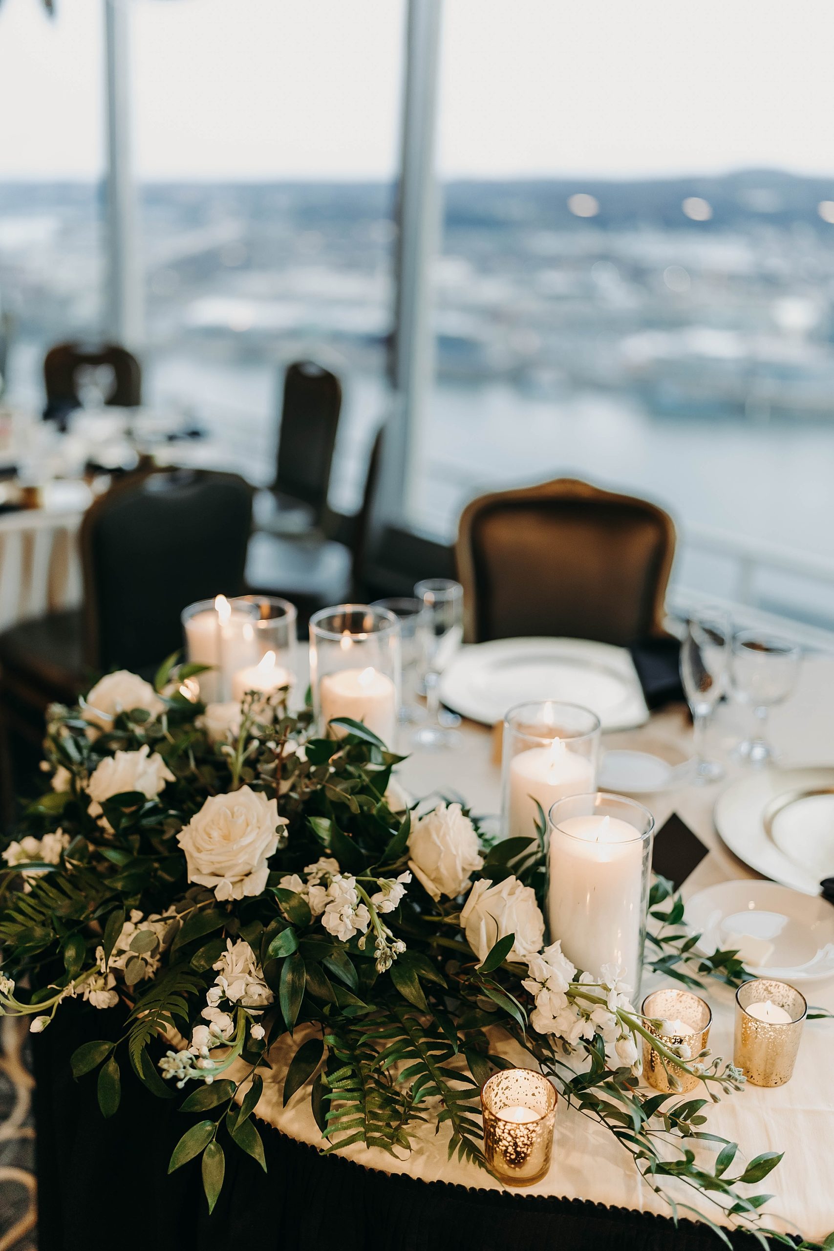 Le Mont Restaurant Pittsburgh; LeMont wedding; Lemont wedding reception; 5-star Pittsburgh restaurant; Mariah Treiber Photography