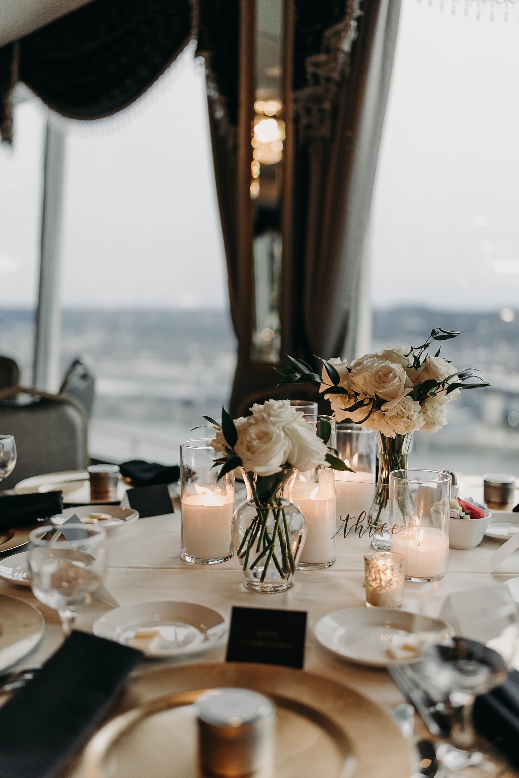 Le Mont Restaurant Pittsburgh; LeMont wedding; Lemont wedding reception; 5-star Pittsburgh restaurant; Mariah Treiber Photography