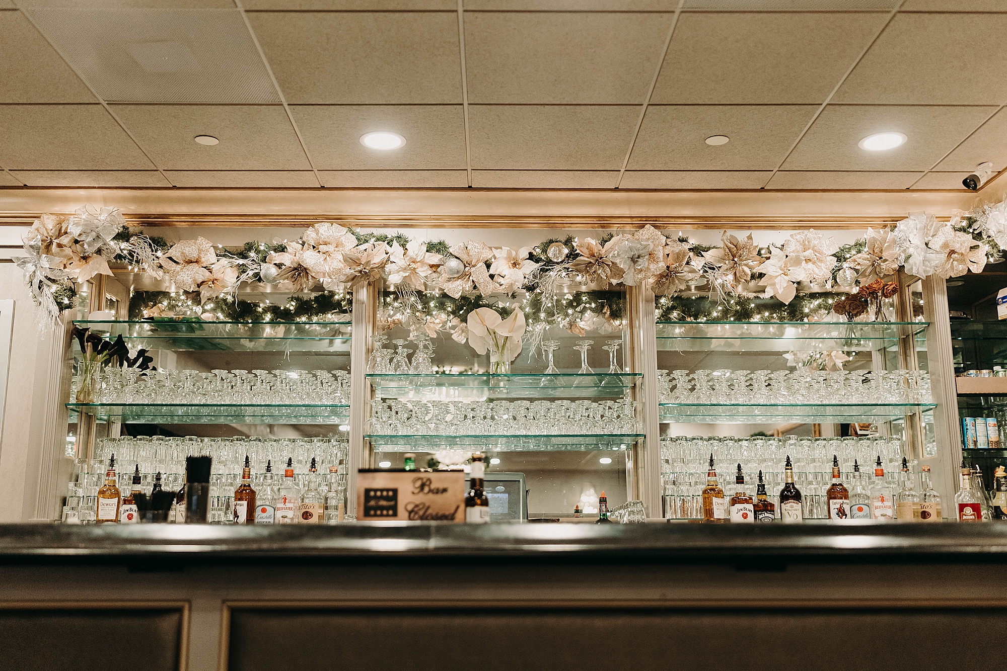 Le Mont Restaurant Pittsburgh; LeMont wedding; Lemont wedding reception; 5-star Pittsburgh restaurant; Mariah Treiber Photography; LeMont Bar