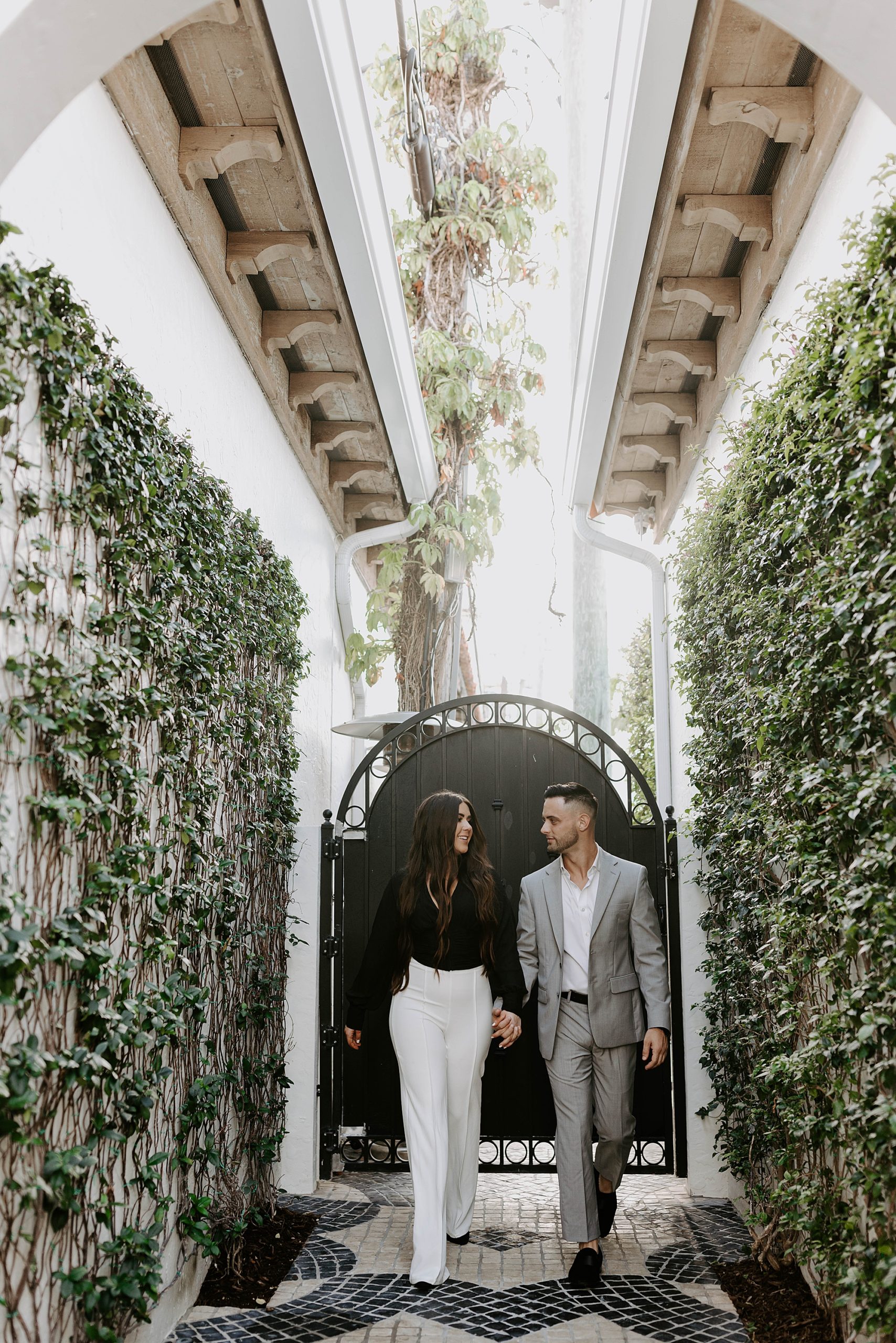 Mariah Treiber Photography, Florida photographers, Worth Avenue, engagement session