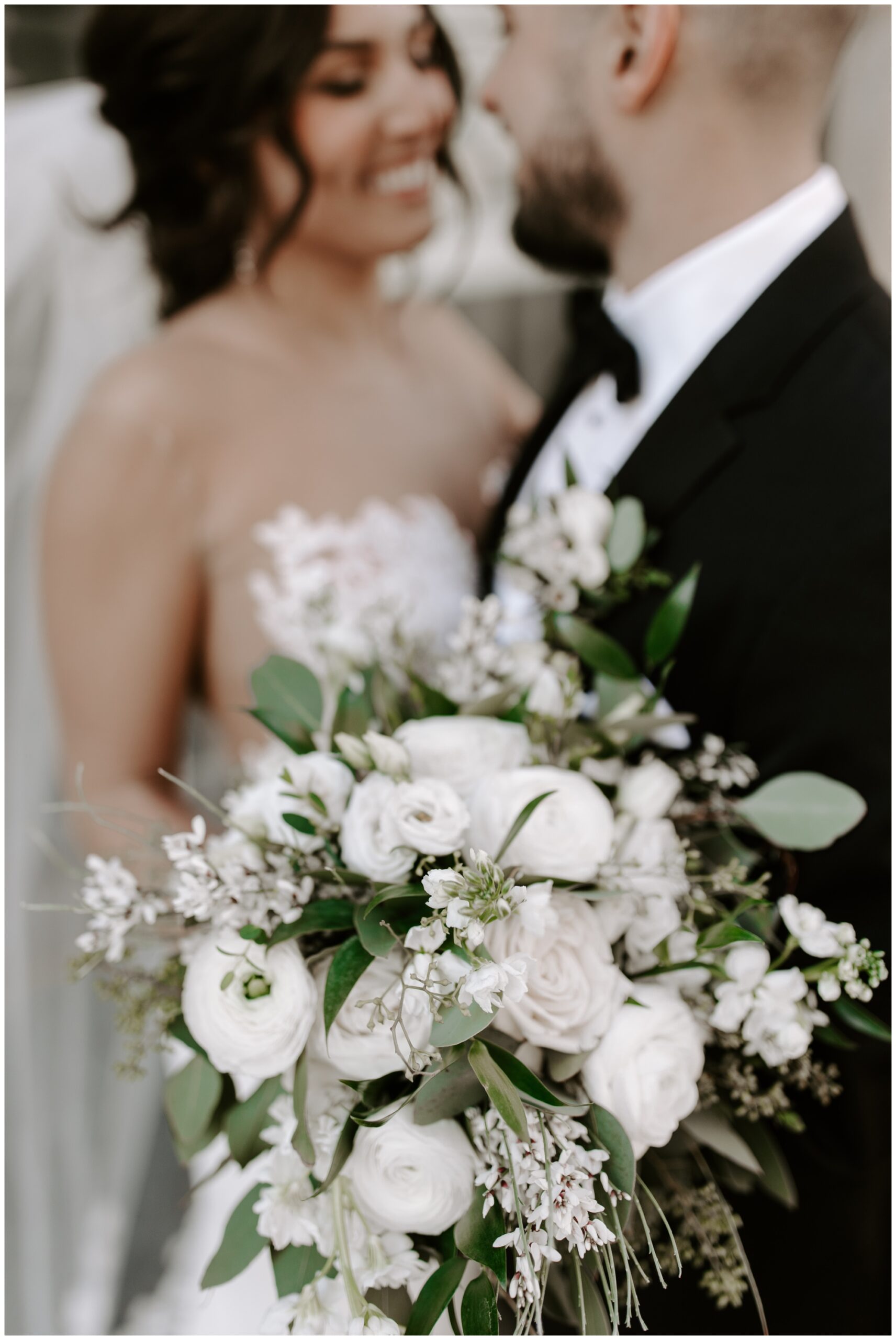 downtown Pittsburgh wedding portraits by Mariah Treiber Photography